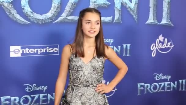 Mattea Conforti World Premiere Disney Frozen Held Dolby Theatre Hollywood — Stockvideo