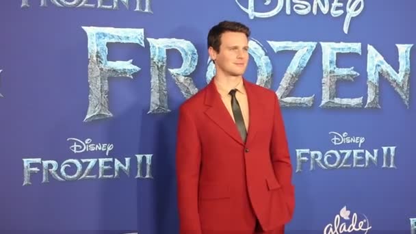 Jonathan Groff World Premiere Disney Frozen Held Dolby Theatre Hollywood — Stockvideo