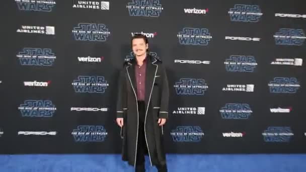 Pedro Pascal Světové Premiéře Disneyho Star Wars Rise Skywalker Která — Stock video