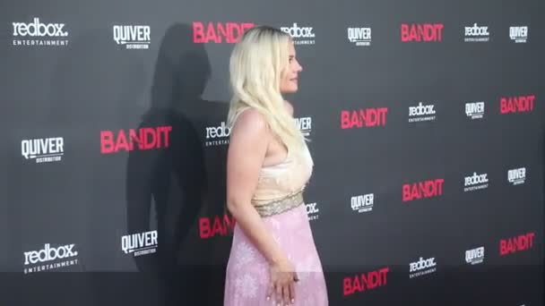 Elisha Cuthbert Première Los Angeles Bandit Harmony Gold Theater Hollywood — Video
