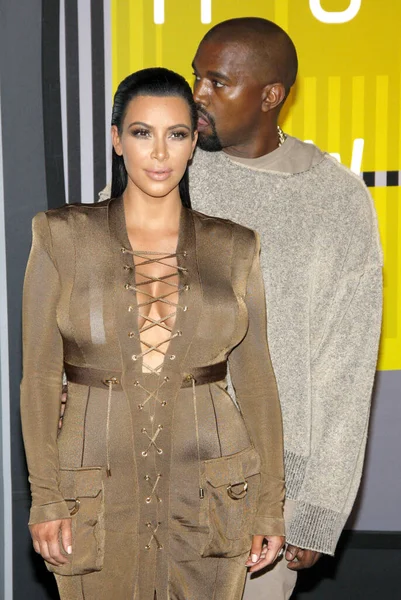 Los Angeles Augusztus 2015 Kim Kardashian Kanye West 2015 Mtv — Stock Fotó