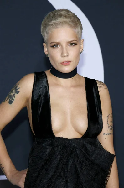 Halsey Los Angeles Premiere Fifty Shades Darker Held Theatre Ace — Stock Photo, Image