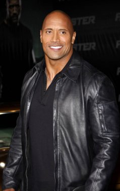 Dwayne Johnson, 22 Kasım 2010 'da Hollywood' da Grauman 'ın Çin Tiyatrosu' nda düzenlenen 'Faster' ın Los Angeles galasında. 