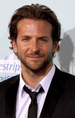 Bradley Cooper, 2 Şubat 2009 'da Hollywood' da Grauman 'ın Çin Tiyatrosu' nda düzenlenen 