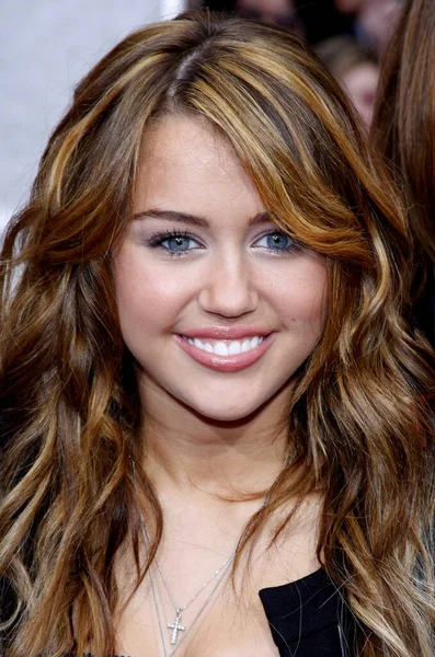 Miley Cyrus Lors Première Los Angeles Hannah Montana Movie Théâtre — Photo