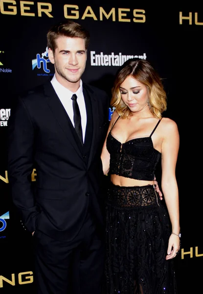 2012 Liam Hemsworth Miley Cyrus Los Angeles Premiere Hunger Games — 스톡 사진