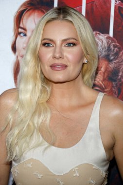 Elisha Cuthbert, 21 Eylül 2022 'de Hollywood' daki Harmony Gold Tiyatrosu 'nda düzenlenen' Haydut 'un Los Angeles galasında.