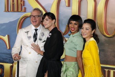 Paul Feig, Charlize Theron, Kerry Washington ve Michelle Yeoh Netflix 'in 18 Ekim 2022' de Hollywood Regency Village Theatre 'da düzenlenen 