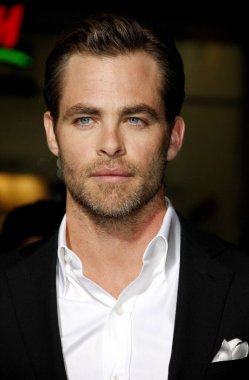 Chris Pine at the Los Angeles premiere of 