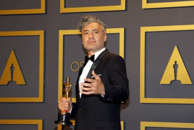 Taika Waititi 92. Akademi Ödülleri 'nde - 9 Şubat 2020' de Hollywood Dolby Tiyatrosu 'nda basın odası.