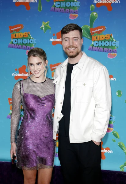 stock image MrBeast and Maddy Spidell at the Nickelodeon Kids' Choice Awards 2023 held at the Microsoft Theater in Los Angeles, USA on March 4, 2023