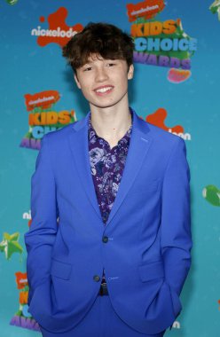 Owen Holt, Los Angeles, ABD 'deki Microsoft Tiyatrosu' nda 4 Mart 2023 'te düzenlenen Nickelodeon Çocuk Seçimi Ödülleri 2023.