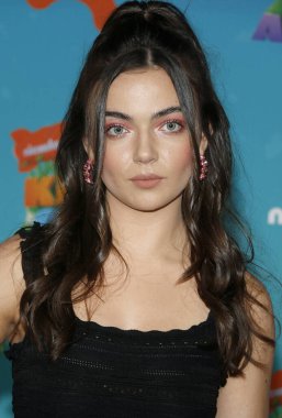 Taegen Burns, Los Angeles, ABD 'deki Microsoft Tiyatrosu' nda 4 Mart 2023 'te düzenlenen Nickelodeon Çocuk Seçimi Ödülleri' nde.