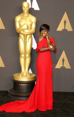 Viola Davis, 89. Yıllık Akademi Ödülleri 'nde, 26 Şubat 2017' de Hollywood ve Highland Center 'da düzenlenen basın odasında..