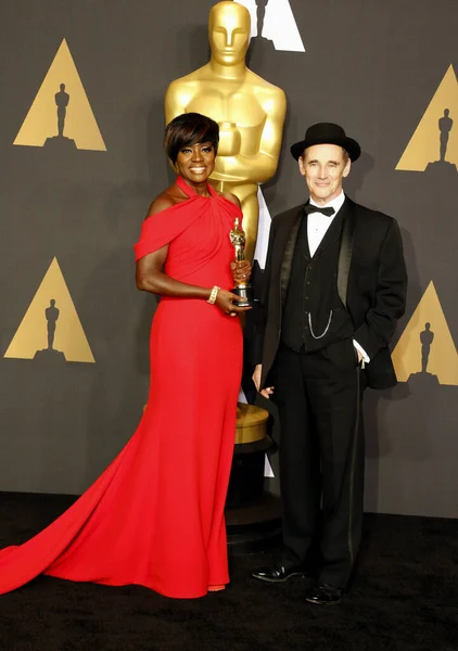 Mark Rylance Viola Davis 89E Jaarlijkse Academy Awards Press Room — Stockfoto