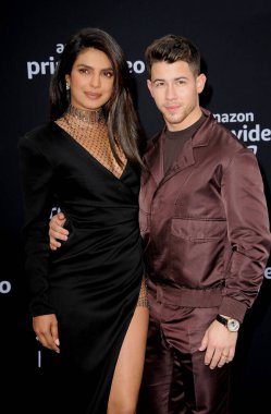 Nick Jonas ve Priyanka Chopra, Amazon Prime Video'nun 'Chasing Happiness' adlı eserinin 3 Haziran 2019'da Abd'nin Westwood kentindeki Regency Bruin Tiyatrosu'nda düzenlenen galasında.