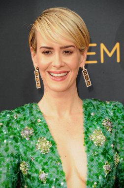 Sarah Paulson, 18 Eylül 2016 tarihinde ABD 'nin Los Angeles kentindeki Microsoft Tiyatrosu' nda düzenlenen 68..