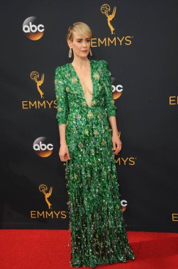 Sarah Paulson, 18 Eylül 2016 tarihinde ABD 'nin Los Angeles kentindeki Microsoft Tiyatrosu' nda düzenlenen 68..