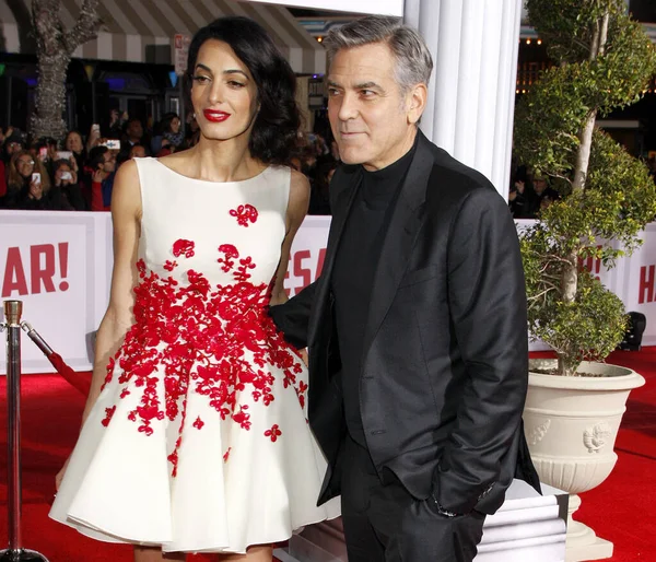 George Clooney Amal Clooney World Premiere Hail Caesar Held Regency —  Fotos de Stock