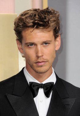 Austin Butler, Beverly Hills, ABD 'deki Beverly Hilton Oteli' nde 10 Ocak 2023 'te düzenlenen 80..