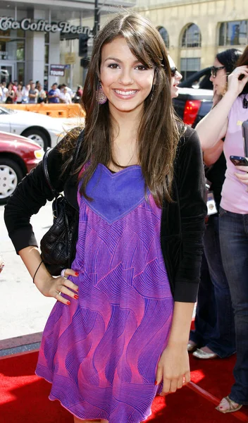 Victoria Justice Attends World Premiere Nancy Drew Held Grauman Chinese — Stock Photo, Image