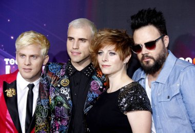 Chris Allen, Tyler Glenn, Elaine Bradley ve Branden Campbell Neon Trees 'in 2012 TeenNick HALO Ödülleri' nde 17 Kasım 2012 'de Los Angeles, Kaliforniya' daki Hollywood Paladyumu 'nda gerçekleştirildi.. 