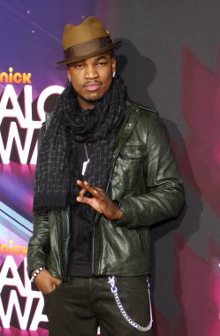 Ne-Yo, 17 Kasım 2012 'de Los Angeles Hollywood Paladyumu' nda düzenlenen Genç Nick HALO Ödülleri 'nde.. 