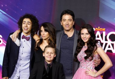 Ramy Youssef, Alanna Ubach, Scott Baio, Ryan Newman ve Jackson Brundage 17 Kasım 2012 'de Hollywood Palladium, Los Angeles, ABD' de düzenlenen TeenNick HALO Ödülleri 'nde. 