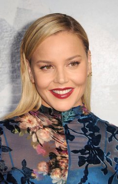 Abbie Cornish, 16 Ekim 2017 'de ABD' nin Hollywood kentindeki TCL Çin Tiyatrosu 'nda düzenlenen' Geostorm 'un dünya prömiyerinde.