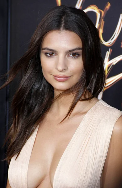 Emily Ratajkowski Los Angeles Premiere Your Friends Held Tcl Chinese — Stock Photo, Image