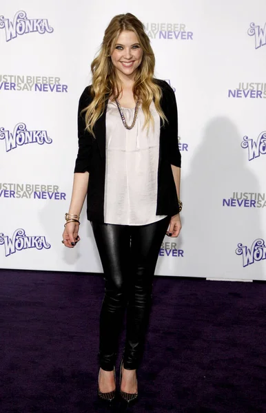 Ashley Benson Premierze Justin Bieber Never Say Never Nokia Theatre — Zdjęcie stockowe