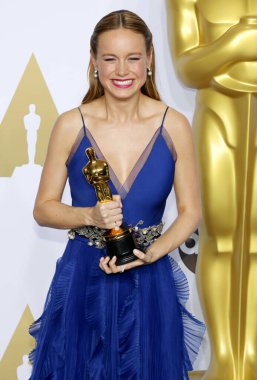 Brie Larson, 28 Şubat 2016 'da ABD' nin Hollywood şehrindeki Loews Hollywood Oteli 'nde düzenlenen 88..