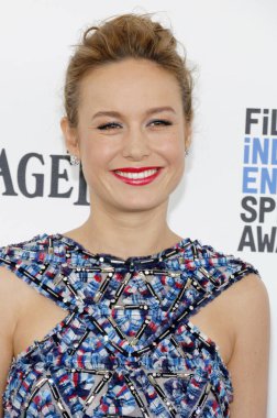 Brie Larson, 27 Şubat 2016 'da Santa Monica, ABD' deki Santa Monica Sahili 'nde düzenlenen 2016 Bağımsız Ruh Ödülleri' nde.