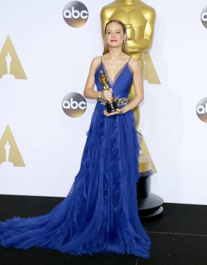 Brie Larson, 28 Şubat 2016 'da ABD' nin Hollywood şehrindeki Loews Hollywood Oteli 'nde düzenlenen 88..