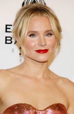 Kristen Bell, 7 Ocak 2017 'de Los Angeles, ABD' deki Red Studios 'ta düzenlenen 10. yıldönümünü kutlamak için Elysium Sanatı' nda..