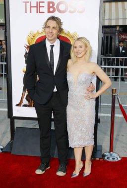 Kristen Bell ve Dax Shepard, 28 Mart 2016 'da ABD' nin Westwood kentindeki Regency Village Theatre 'da düzenlenen' The Boss 'filminin Los Angeles galasında.