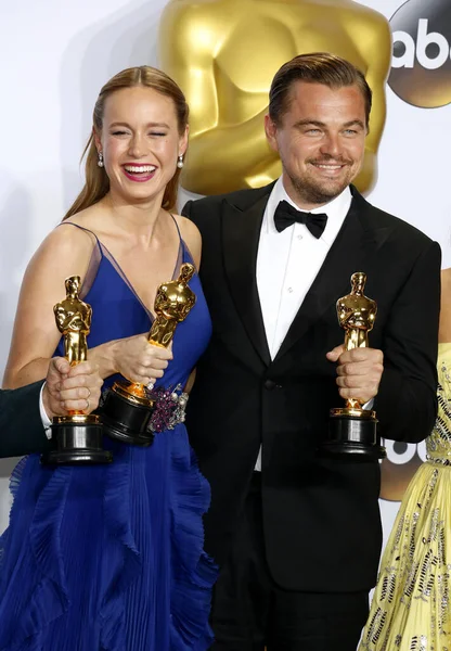 Brie Larson Leonardo Dicaprio 88E Jaarlijkse Academy Awards Press Room — Stockfoto