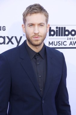 Calvin Harris, 17 Mayıs 2015 'te ABD' nin Las Vegas kentindeki MGM Garden Arena 'da düzenlenen 2015 Billboard Müzik Ödülleri' nde.