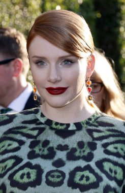 Bryce Dallas Howard, 8 Ağustos 2016 'da Hollywood El Capitan Tiyatrosu' nda düzenlenen Pete 's Dragon' un dünya prömiyerinde..