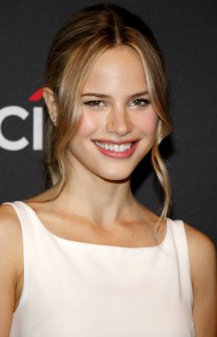 Halston Sage, 13 Eylül 2017 'de ABD' nin Beverly Hills kentindeki Paley Medya Merkezi 'nde düzenlenen Netflix' in 