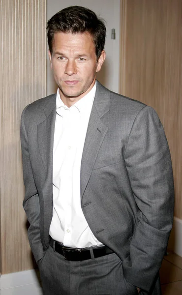 Mark Wahlberg Los Angeles Free Clinic Annual Dinner Gala 2006 — Foto Stock