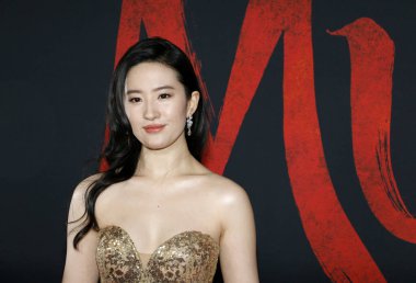 Yifei Liu, 9 Mart 2020 'de Hollywood Dolby Tiyatrosu' nda düzenlenen Disney 's Mulan' ın dünya prömiyerinde..