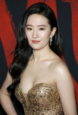 Yifei Liu, 9 Mart 2020 'de Hollywood Dolby Tiyatrosu' nda düzenlenen Disney 's Mulan' ın dünya prömiyerinde..