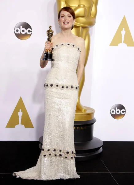 Julianne Moore Ročníku Oscarů Tiskové Středisko Loews Hollywood Hotel Hollywoodu — Stock fotografie