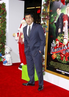 Kal Penn, 'A Very Harold & Kumar 3D Christmas' ın Los Angeles galasında 2 Kasım 2011 'de Hollywood, ABD' deki Grauman 's Chinese Theater' da düzenlendi..