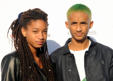 Willow Smith ve Jaden Smith, 23 Eylül 2017 'de ABD' nin Santa Monica kentindeki Barker Hangar 'da düzenlenen Çevre Medya Derneği' nin 27..