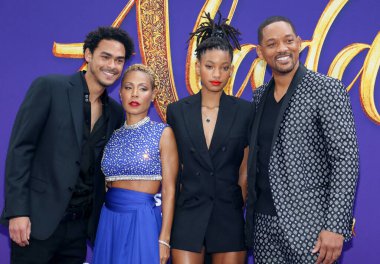 Trey Smith, Jada Pinkett Smith, Willow Smith ve Will Smith 21 Mayıs 2019 tarihinde Hollywood, ABD'deki El Capitan Tiyatrosu'nda düzenlenen 'Aladdin'in Los Angeles galasında.