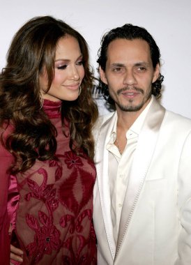 Jennifer Lopez ve Marc Anthony, Beverly Hills, ABD 'deki Beverly Hilton Oteli' nde düzenlenen 2006 Los Angeles Ücretsiz Klinik Geleneksel Akşam Yemeği Galasında 20 Kasım 2006.