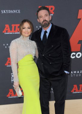Jennifer Lopez ve Ben Affleck, 27 Mart 2023 'te ABD' nin Westwood kentindeki Regency Village Theatre 'da düzenlenen Amazon Stüdyoları' nın Dünya prömiyerinde.