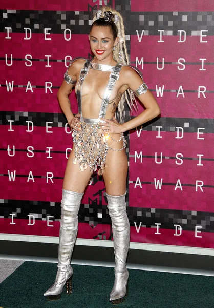 2015年8月30日 米国ロサンゼルスのMicrosoft Theatreで開催された2015 Mtv Video Music AwardsのMiley Cyrusさん — ストック写真